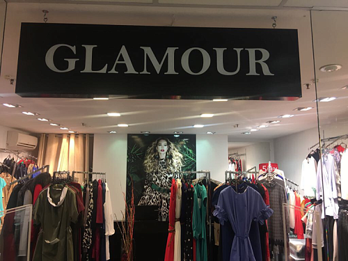 GLAMOUR